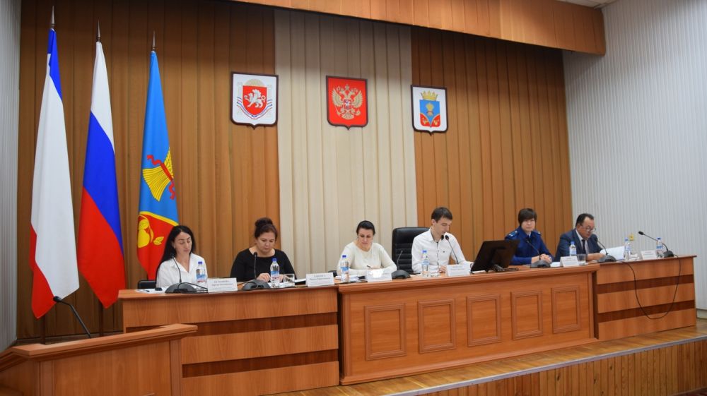 Минюст Крыма принял участие в совместном выездном совещании с представителями органов местного самоуправления