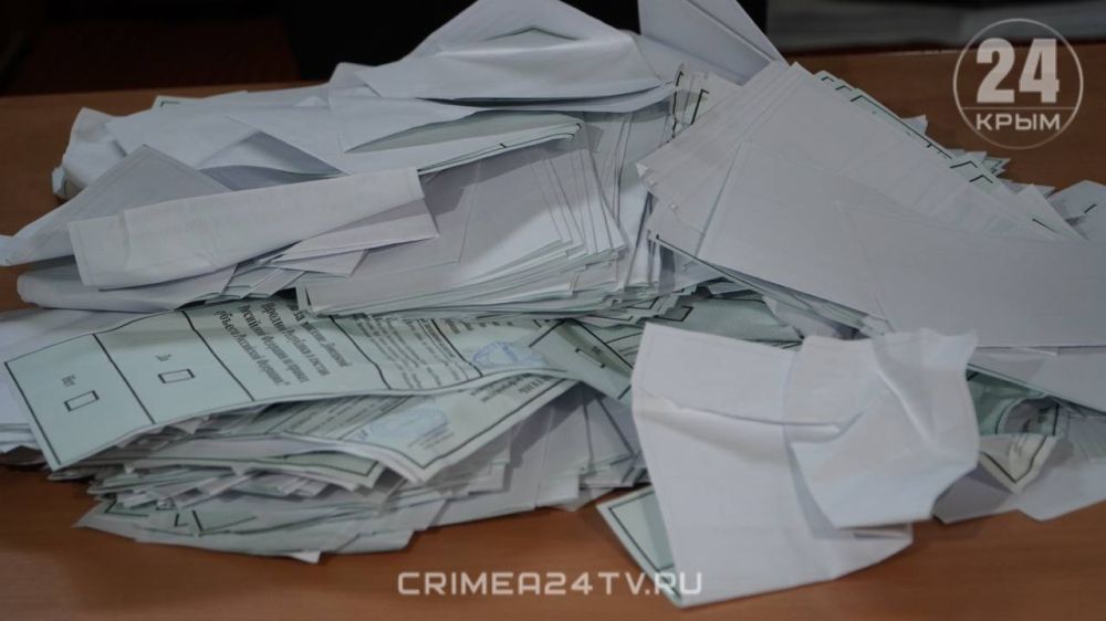В Крыму закрылись участки для голосования в референдуме о вхождении в состав РФ Запорожской, Херсонской областей и Донбасса