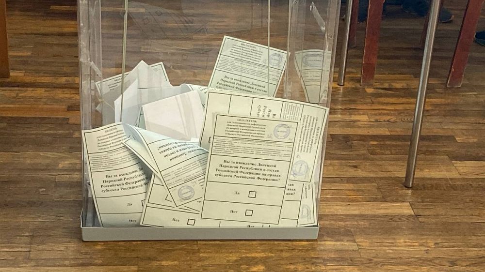 В ЛДНР, Херсонской и Запорожской областях завершилось голосование на референдумах