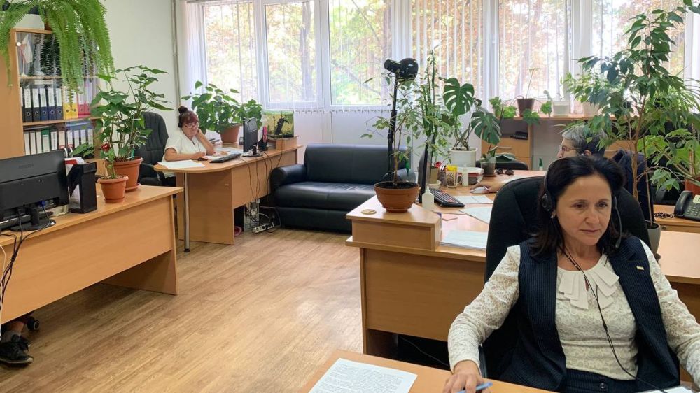 В Крыму за 5 дней работы телефона «горячей линии» службы «122» принят ...