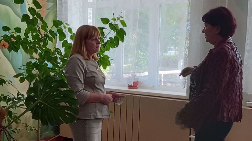 Елена Сергиенко провела рабочую встречу в общеобразовательном учреждении в с. Гришино
