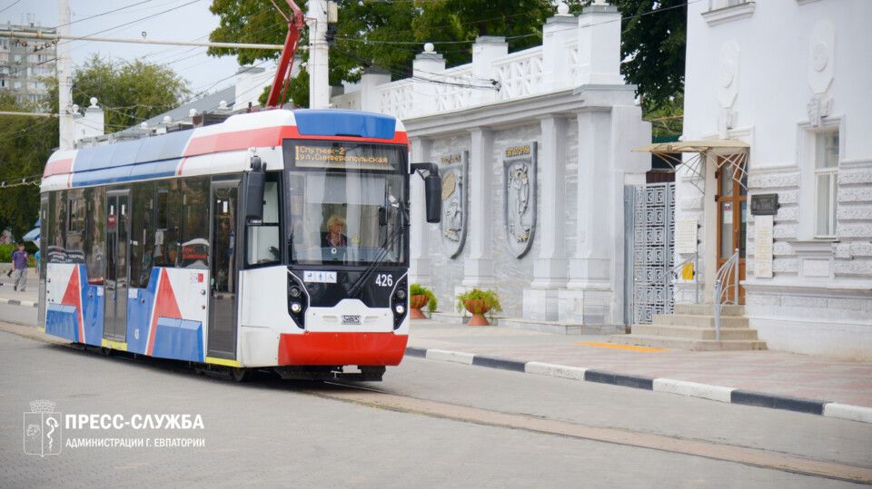 В Евпатории сократят время работы трамваев
