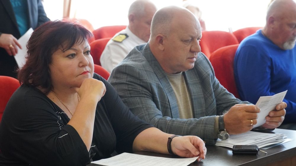 Глава администрации Святослав БРУСАКОВ принял участие в работе 76-й сессии Керченского городского совета