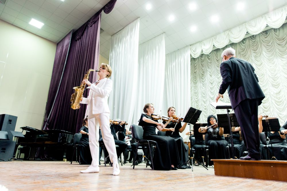 2000 человек стали зрителями на проекте РНКБ «Музыкальная энергия с Вероникой Кожухаровой»