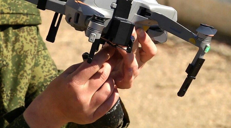 Мобилизованные крымчане тренируются использовать дроны в боевых условиях