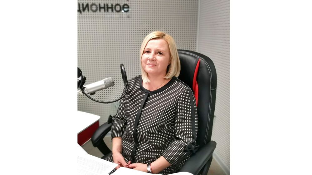 5 октября начальник Инспекции Элина Акулова приняла участие в прямом эфире программы «Линии» радио «Крым»