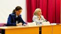 13 октября начальник Инспекции Элина Акулова провела лекцию для слушателей Школы грамотного потребителя в г. Евпатория