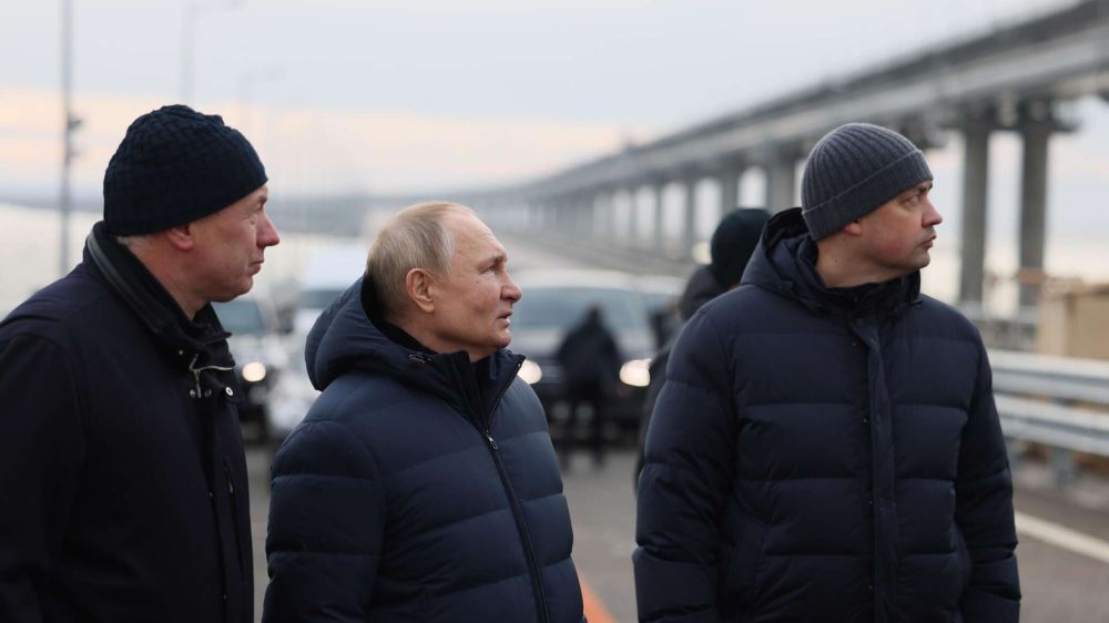 Путин поручил доделать железнодорожную часть Крымского моста