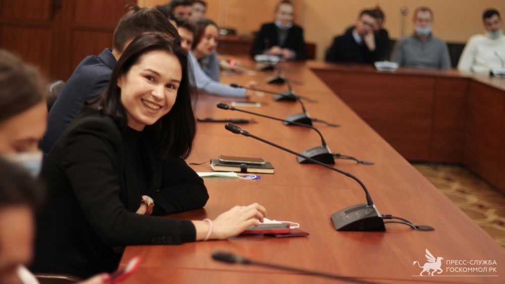 Госкомитетом молодежной политики РК объявлен конкурс по формированию Молодежного правительства Республики Крым