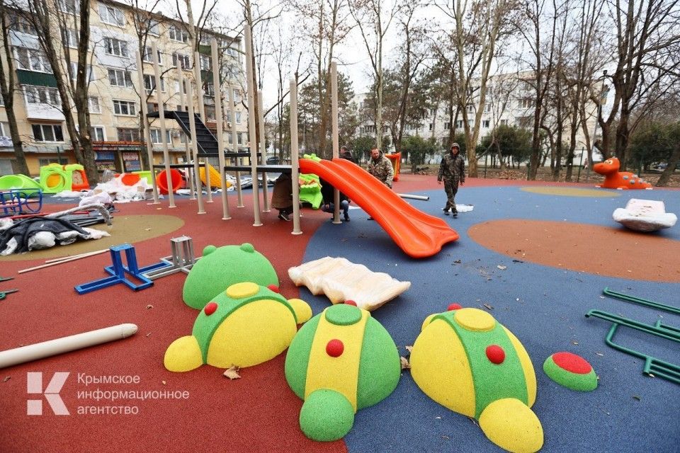 К Новому году в посёлке под Симферополем появится детская площадка