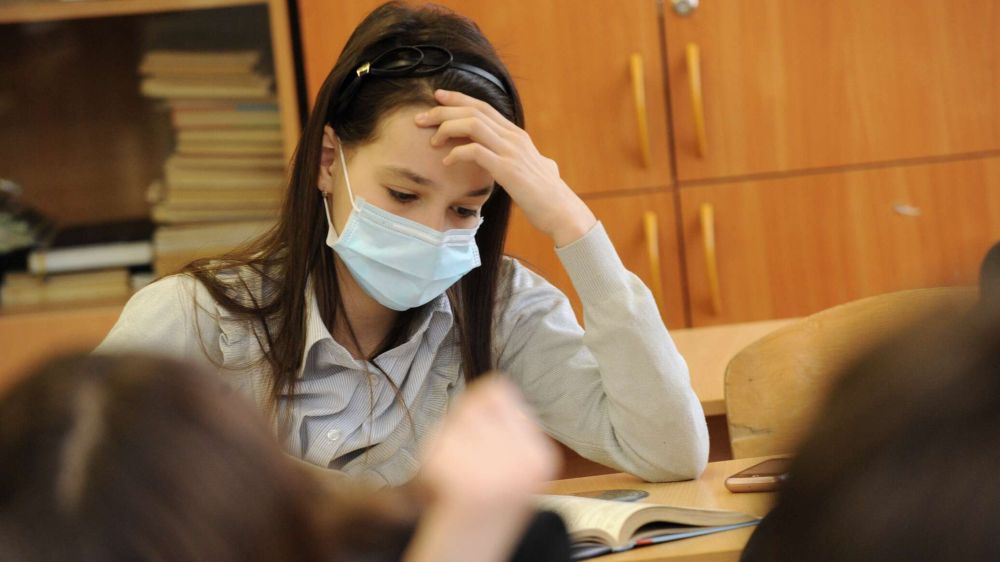 В РФ пришел самый серьезный грипп: когда школы будут уходить на удаленку