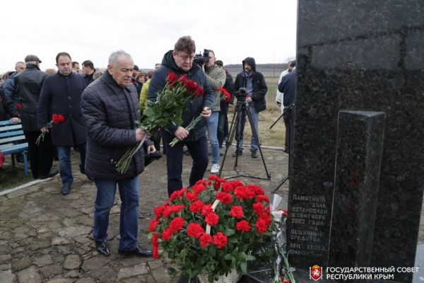 В Крыму почтили память расстрелянных в годы Великой Отечественной войны крымчаков и евреев