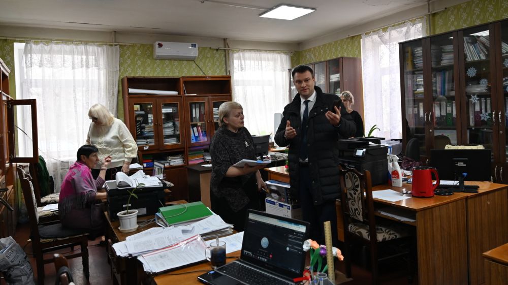 Ресурсоснабжающие компании и оказывающие муниципальные услуги организации в Первомайском районе работают в штатном режиме – Дмитрий Шеряко