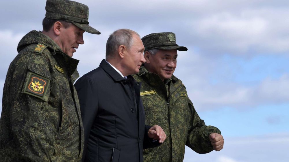 Путин проинспектировал штаб Южного военного округа