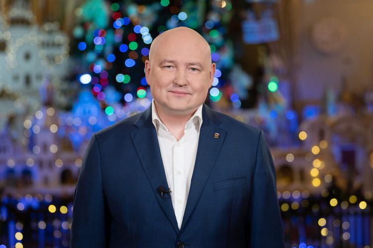 Михаил Развожаев поздравил севастопольцев с Новым годом