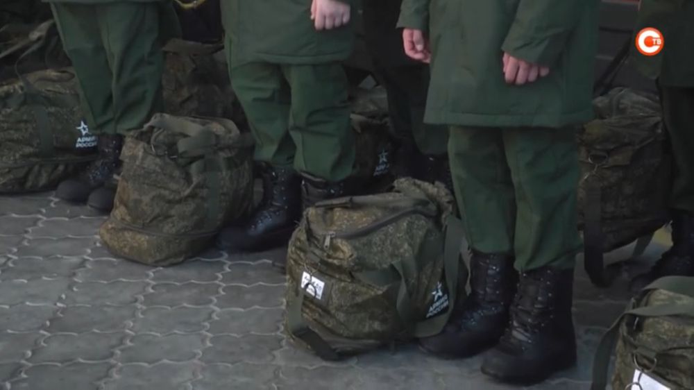 Ряды Вооруженных Сил РФ пополнили 120 тысяч призывников