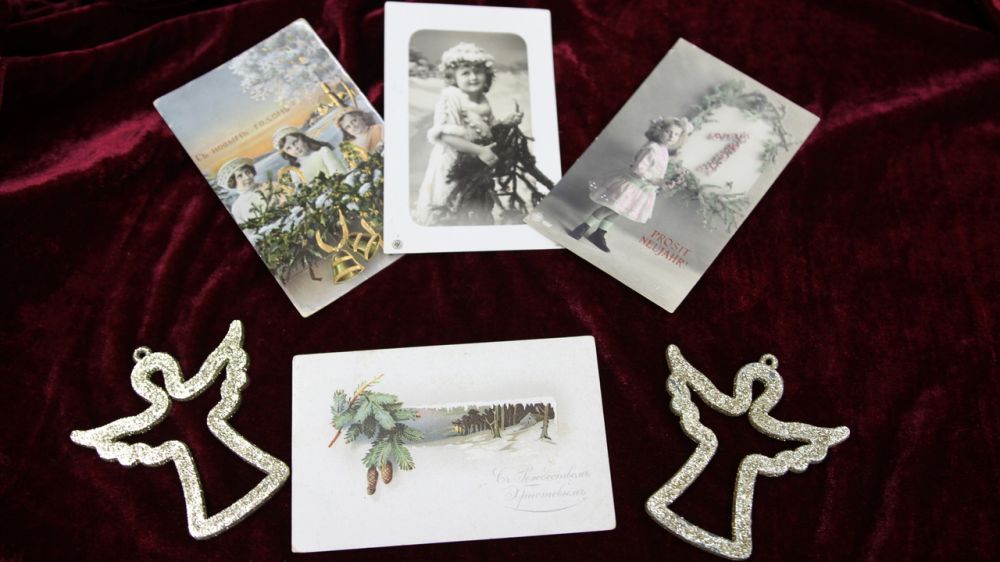 Подлинные открытки начала ХХ века экспонируются в Ливадийском дворце
