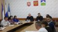 Заместитель главы администрации Белогорского района Николай Антоненко провел первое в текущем году аппаратное совещание