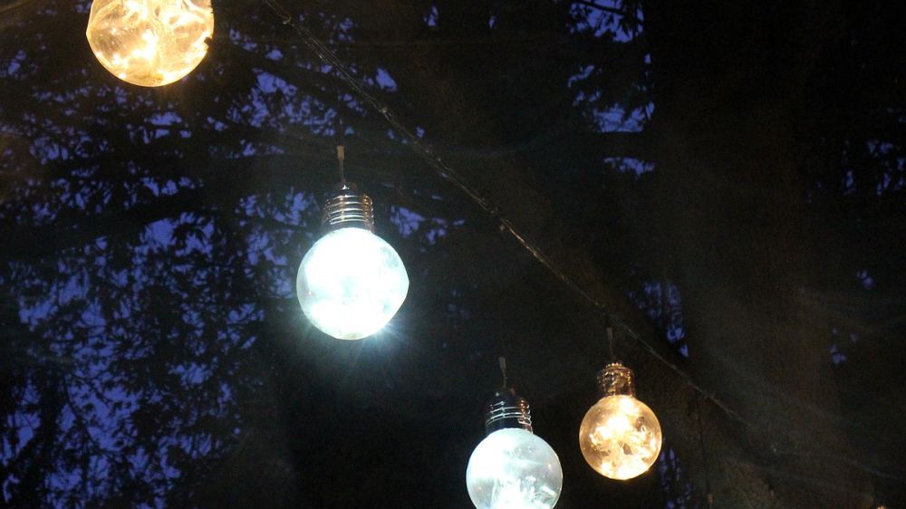 В Симферополе 13 января отключат свет на 23 улицах