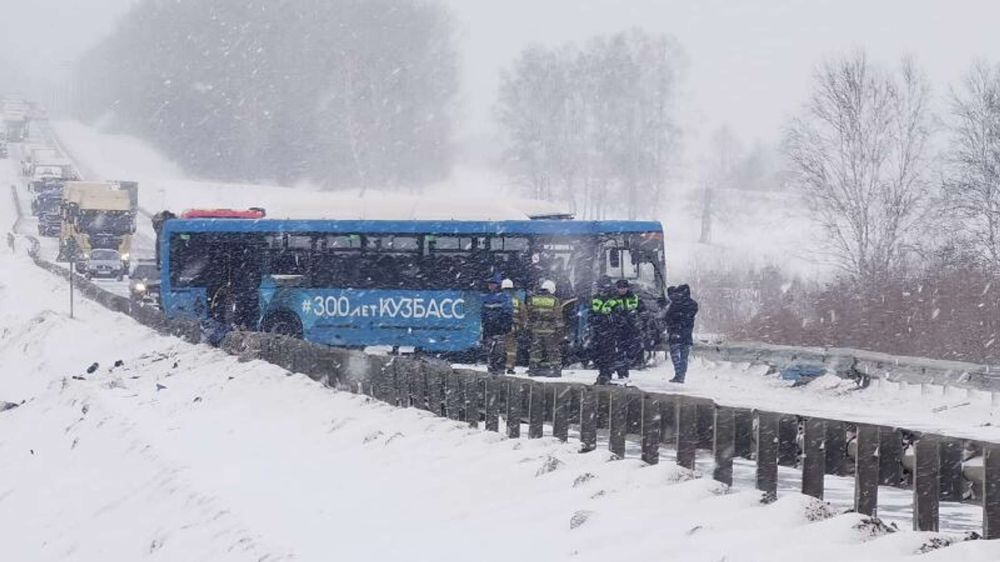 Страшное ДТП с автобусом в Кузбассе: погибли пять человек