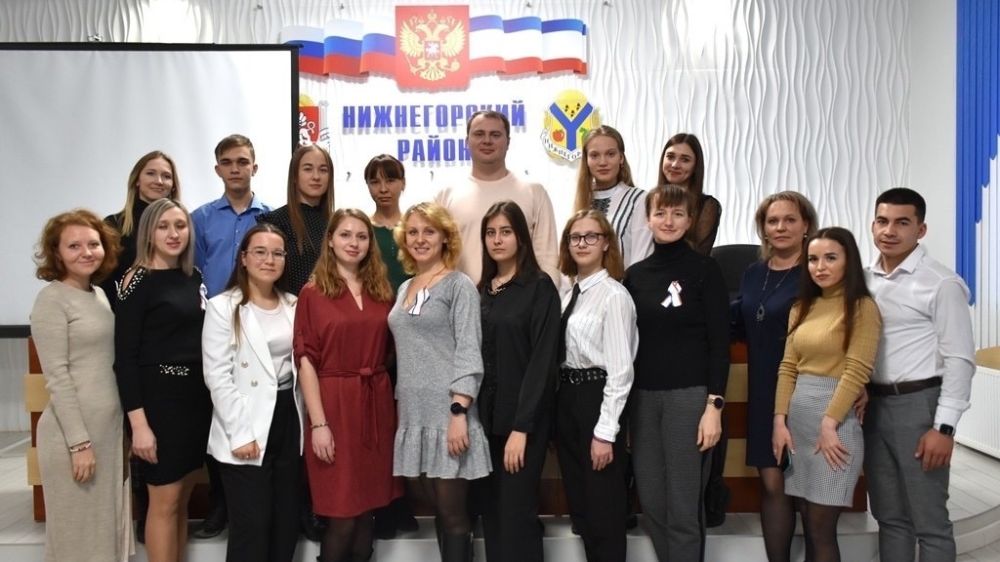 Глава администрации района Антон Кравец провел заседание Молодежного совета