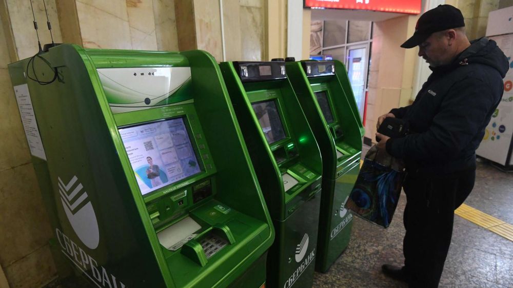 Сбербанк заходит в Крым: где установлены банкоматы