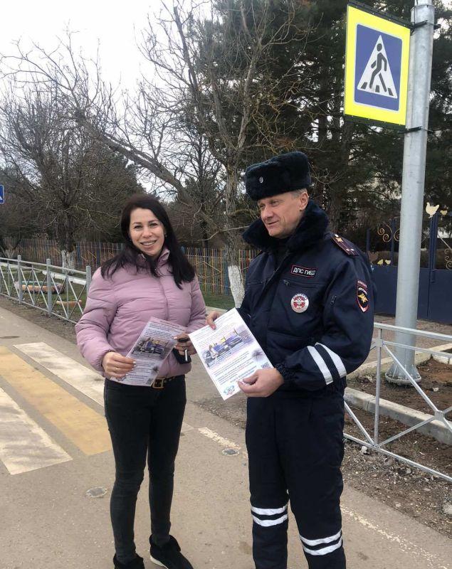 Госавтоинспекторы Симферопольского района провели акцию «Пешеход на переход!»