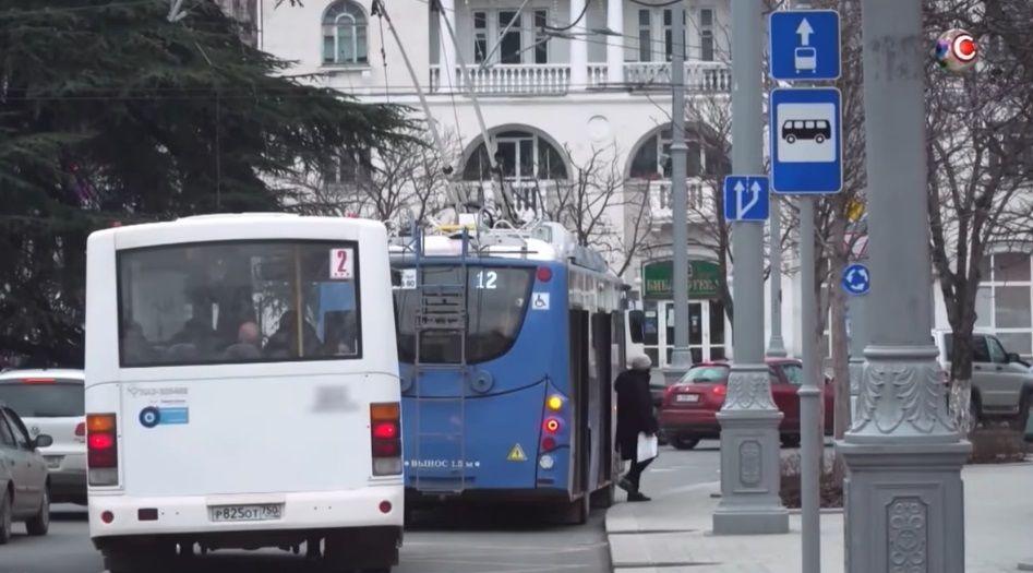 Повышение стоимости проезда в севастопольском транспорте не затронет льготников