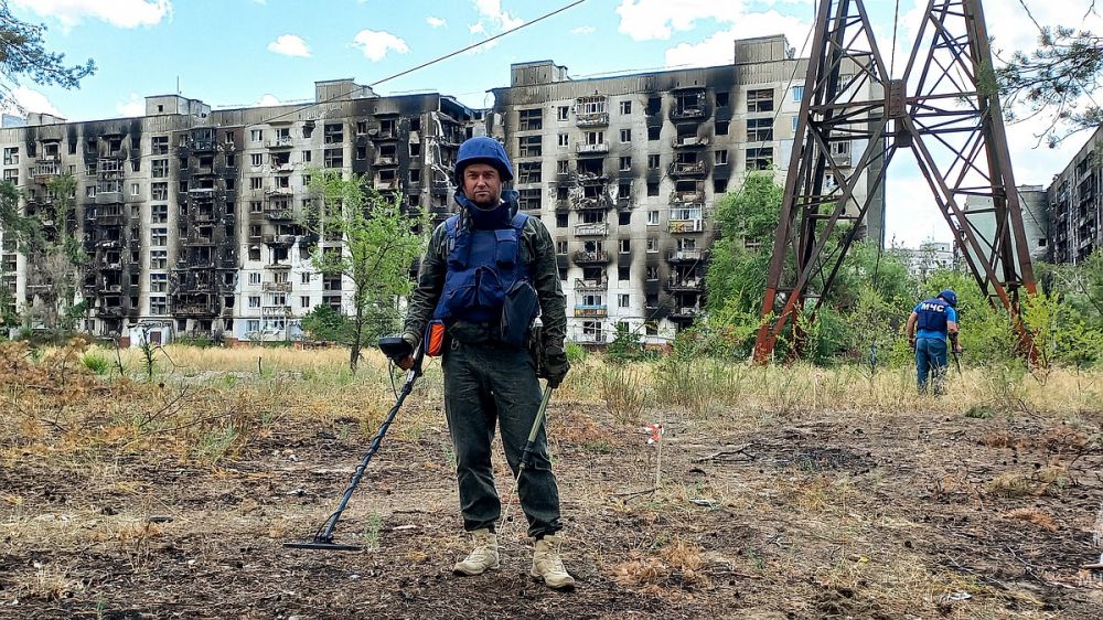 Севастопольские пиротехники обезвредили 26 тысяч бомб и мин в ЛНР