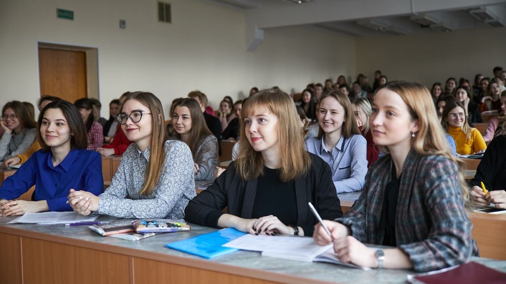 В Крыму учатся около 2,7 тыс. иностранных студентов