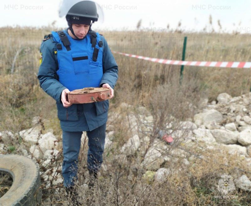 В Сакском районе пиротехники обезвредили противотанковую мину времён ВОВ