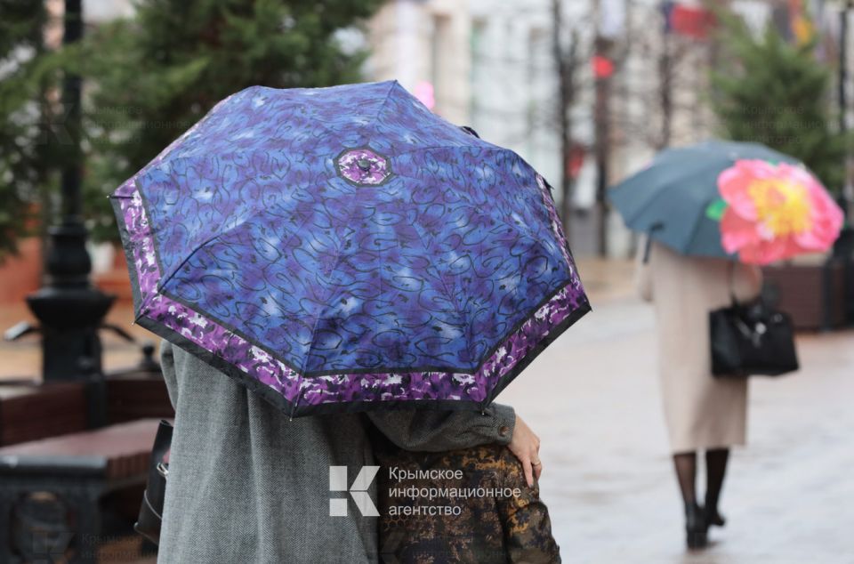 Дожди и снег накроют Крым на выходных