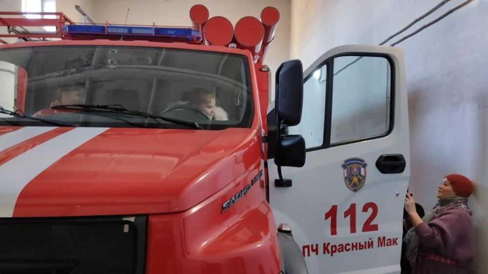 Подразделения ГКУ РК «Пожарная охрана Республики Крым» продолжают проводить экскурсии для подрастающего поколения