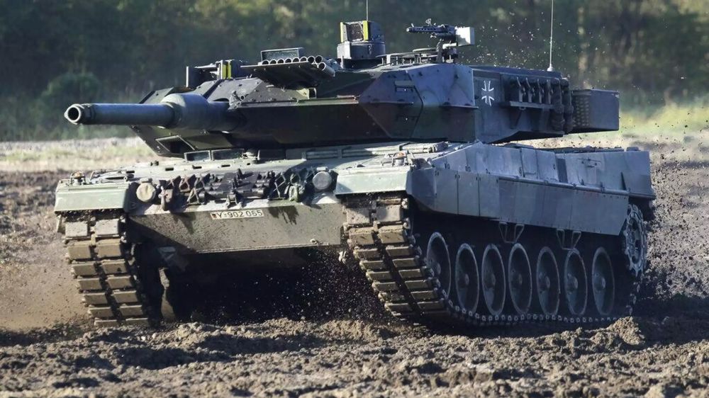 Западные танки нужно уничтожить сразу на украинской границе – сенатор