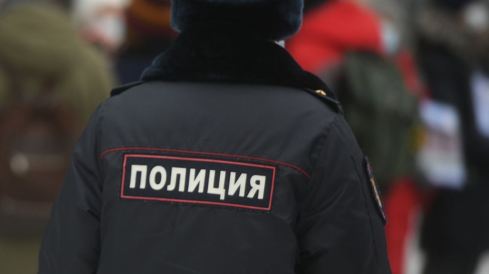 Трое крымчан пойдут под суд за торговлю наркотиками на материке