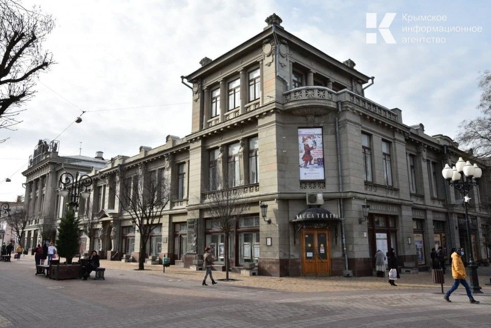 Более 300 тысяч зрителей посетили театры Крыма в 2022 году