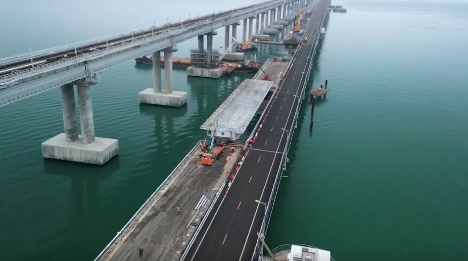 В ремонтно-восстановительных работах на Крымском мосту задействованы почти 300 человек