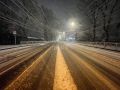 Почти 1600 километров крымских дорог обработали против гололёда сегодня ночью