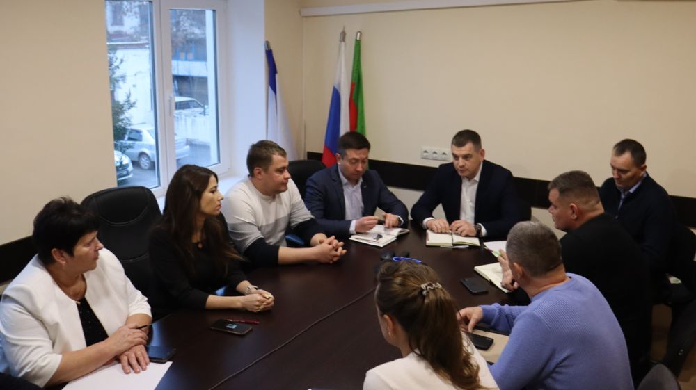 Сергей Колганов провёл еженедельное совещание с руководителями ресурсоснабжающих предприятий района