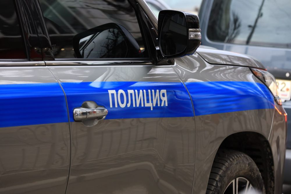 Полиция Крыма получит право досматривать въезжающие машины
