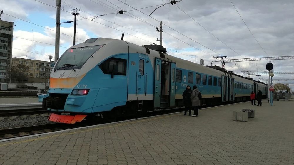 Министерство транспорта Крыма и местный банк обеспечили фиксацию льготного проезда банковской картой в пригородных поездах