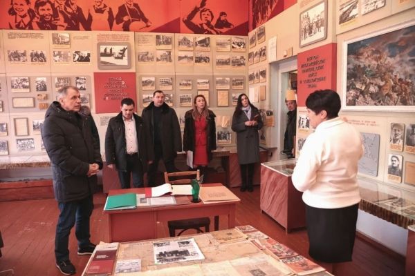 Владимир Константинов рассказал школьникам о значении Сталинградской битвы