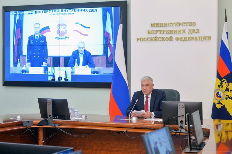Глава МВД России представил нового министра внутренних дел Крыма