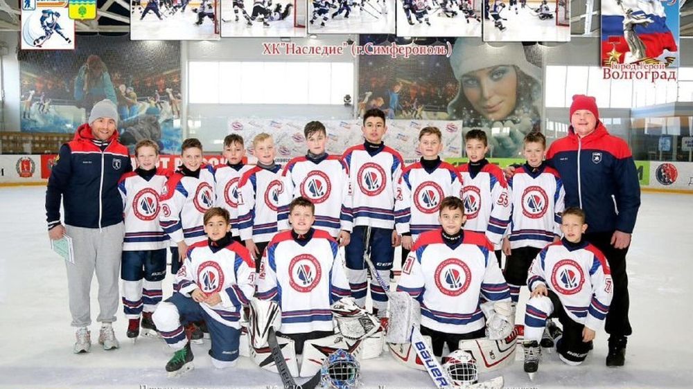 Команда школы «Наследие» из Симферополя стала лучшей на первенстве Юга России по хоккею