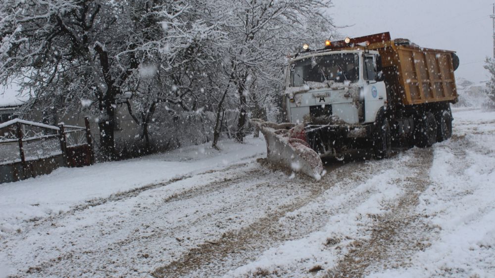 Заместитель главы администрации Белогорского района Николай Антоненко проинспектировал ход уборки снега на дорогах