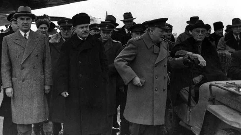 4 февраля 1945 года начала работу Ялтинская конференция
