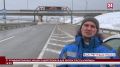 На Крымском мосту работает 11 единиц снегоуборочной техники
