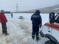 Крымские спасатели за минувшие сутки трижды эвакуировали автомобили из заносов