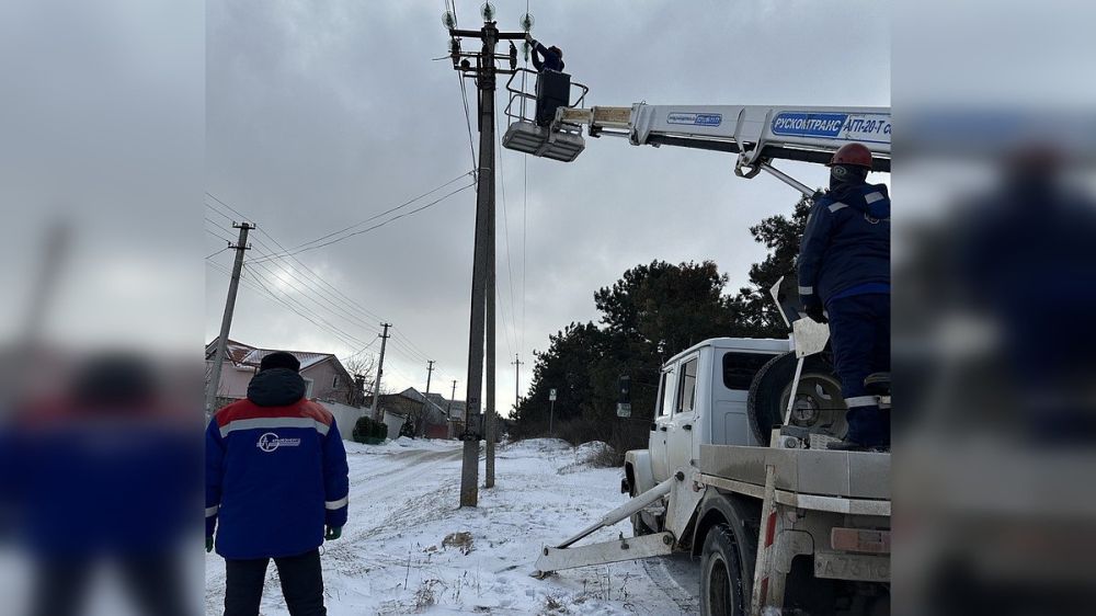 Энергетики оперативно устранили аварию, оставившую без света несколько сел в Симферопольском районе