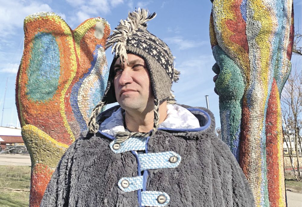 Настоящий индеец: как крымчанин нашёл в роду корни апачей